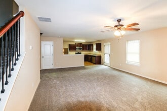 921 Justice Dr in Locust Grove, GA - Building Photo - Building Photo