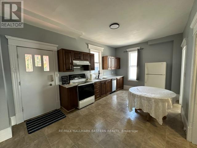 293 Dalhousie St in Peterborough, ON - Building Photo - Building Photo