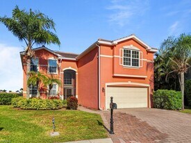 2800 Amberwood Ln in Naples, FL - Building Photo
