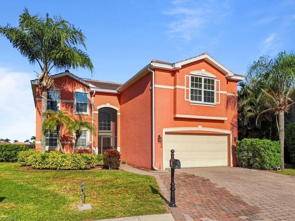 2800 Amberwood Ln in Naples, FL - Building Photo