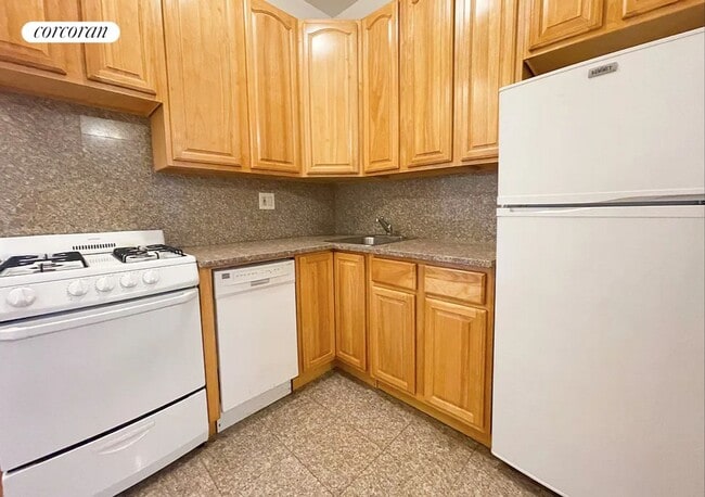 property at 368 W 127th St
