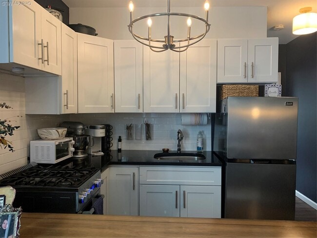 21-29 Audrey Ave in Oyster Bay, NY - Building Photo - Building Photo