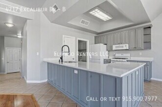 4717 Excalibur Dr-Unit -B in El Paso, TX - Building Photo - Building Photo