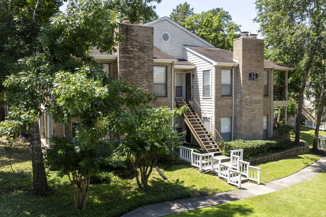 Creekwood Village in Spring, TX - Foto de edificio