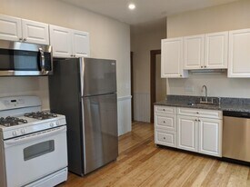 7 Belknap St, Unit 3 in Somerville, MA - Building Photo