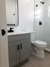 2489 SW 27th St in Miami, FL - Building Photo - Building Photo