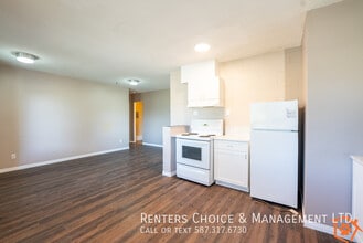 Cat Friendly Main Floor Apartment in TABER in Taber, AB - Building Photo - Building Photo