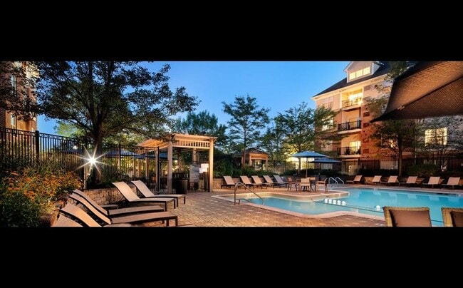 99 Needham St in Newton, MA - Foto de edificio - Building Photo