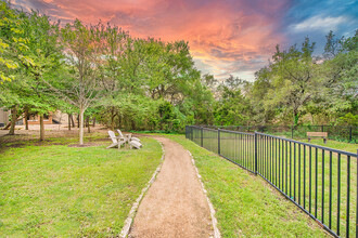 MAA Canyon Pointe in Austin, TX - Foto de edificio - Building Photo