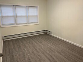 7909 57th Ave in Elmhurst, NY - Building Photo