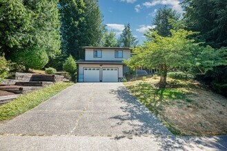 14008 SE 60th St in Bellevue, WA - Building Photo - Building Photo