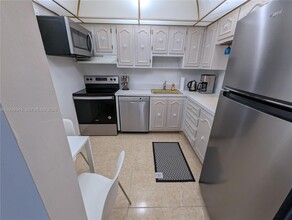 2 Abbey Ln in Delray Beach, FL - Building Photo - Building Photo