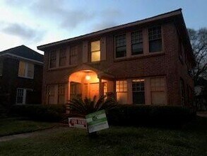 1608 Kipling St-Unit -4 in Houston, TX - Foto de edificio - Building Photo