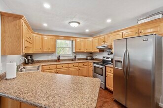 125 Foxrun in Springfield, TN - Building Photo - Building Photo