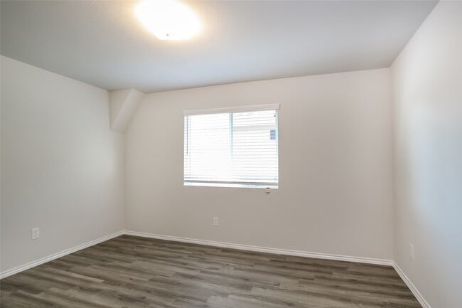 property at 25223 Sanitas Valley Dr