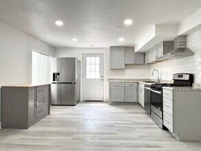 4613 Sentry Dr in Riverton, UT - Building Photo - Building Photo