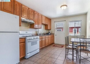 22115 Main St in Hayward, CA - Building Photo - Building Photo