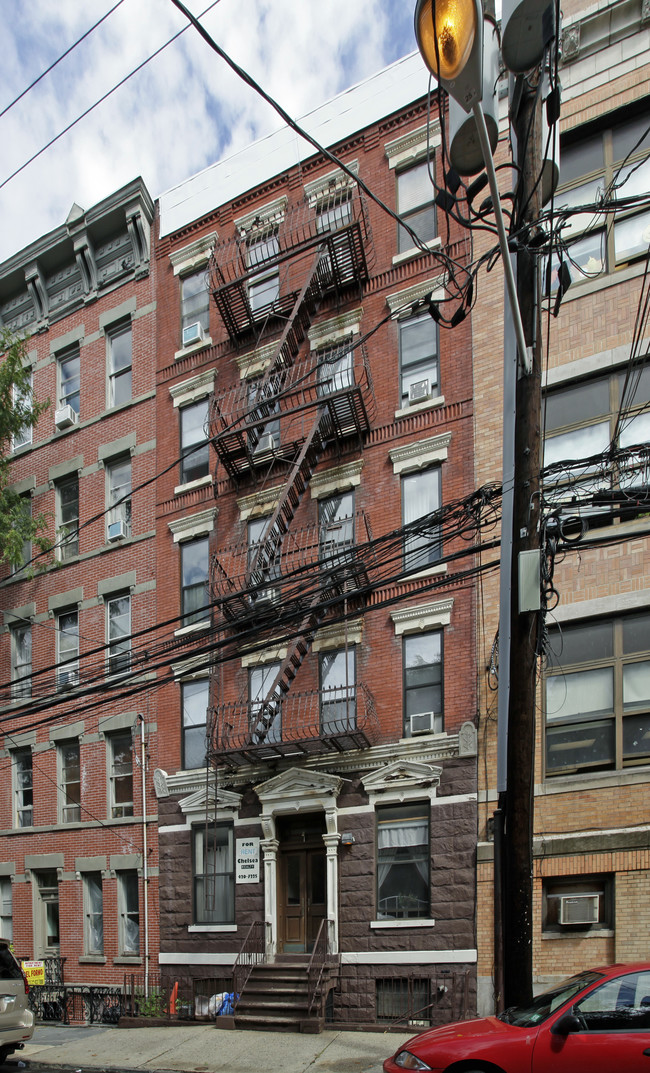 108 Sussex St in Jersey City, NJ - Foto de edificio - Building Photo