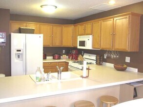 1263 N Dodge St Ct in Iowa City, IA - Building Photo - Building Photo