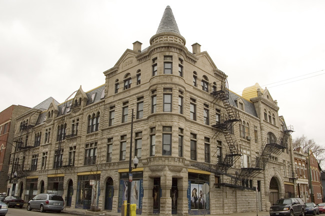 Thalia Hall in Chicago, IL - Foto de edificio - Building Photo