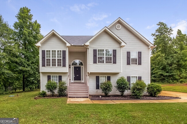 property at 189 Old Stonewall Dr