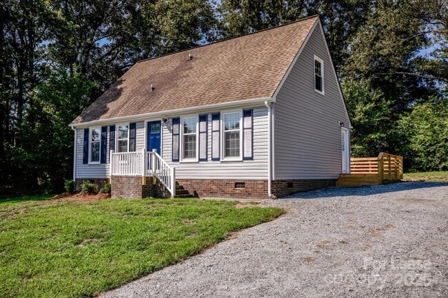 4792 NC-73 in Iron Station, NC - Building Photo - Building Photo