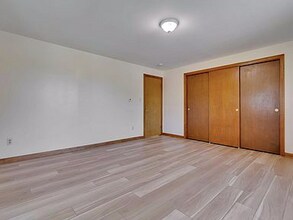 24 Riverview St in Sanford, ME - Building Photo - Building Photo