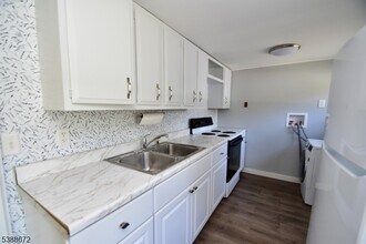 51 Winona Trail in Jefferson, NJ - Building Photo - Building Photo