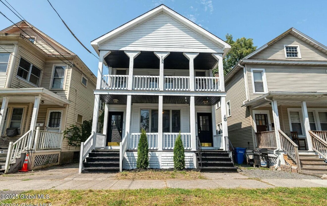 5 Walter St in Albany, NY - Foto de edificio