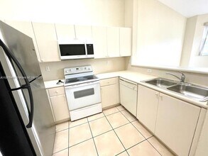 1660 SE 29th St in Homestead, FL - Building Photo - Building Photo