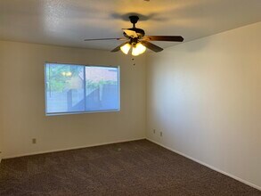 1636 Palmae Way in Las Vegas, NV - Building Photo - Building Photo