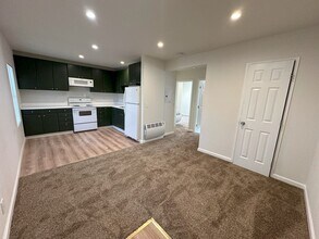 304 Birch St in Westwood, CA - Building Photo - Building Photo