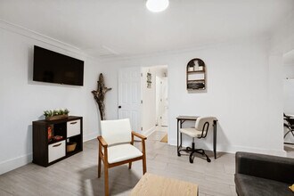 2904 Berwick St in Pensacola, FL - Foto de edificio - Building Photo
