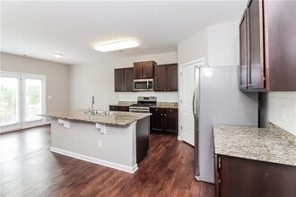 315 Heritage Club Cir in Dallas, GA - Building Photo - Building Photo