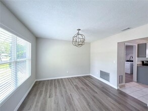 4905 NE 3rd Pl in Gainesville, FL - Building Photo - Building Photo
