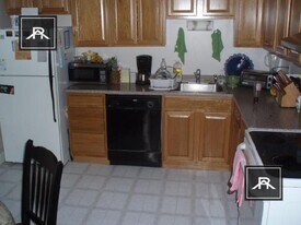 39 Egremont Rd in Boston, MA - Building Photo