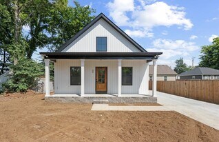 609 Mayes Ln in Franklin, KY - Building Photo