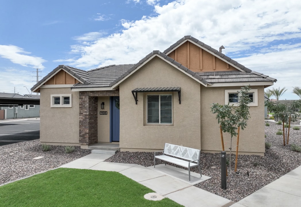 Village at Liberty Farms in Phoenix, AZ - Building Photo