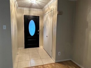 2711 Briarhurst Dr in Houston, TX - Building Photo - Building Photo