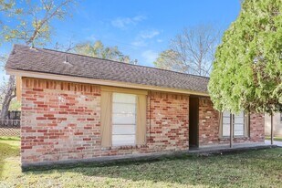 5139 Wickview Ln in Houston, TX - Building Photo