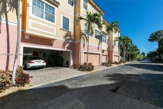 104 Harbors Way in Boynton Beach, FL - Building Photo - Building Photo