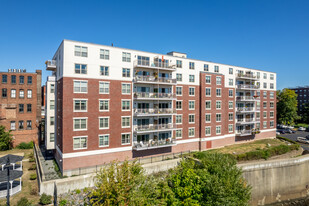 Riverside Place Apartments