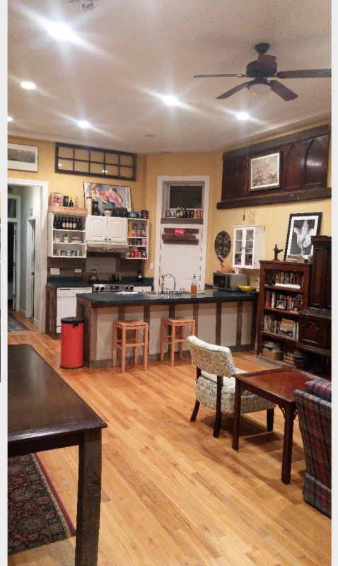 property at 2857 N Damen Ave