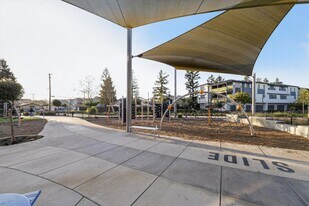 392 Line St in Hayward, CA - Building Photo