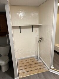 1114 E Myrtle St photo'