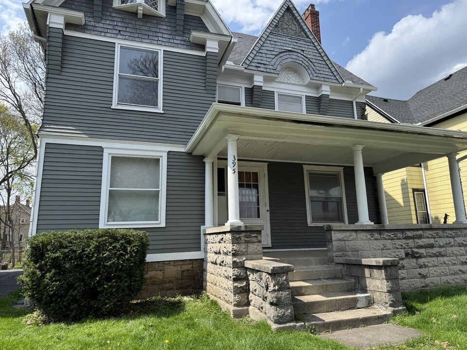 395 Meigs St, Unit 1 Downstairs in Rochester, NY - Building Photo