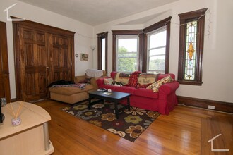 548 Washington St, Unit 2 in Boston, MA - Building Photo - Building Photo