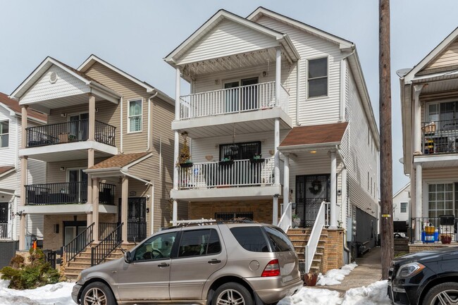 property at 260 Custer Ave