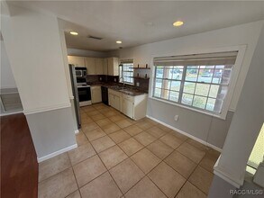 920 N Lyle Ave in Crystal River, FL - Building Photo - Building Photo