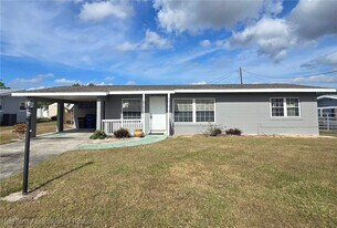 1514 Vicki Dr in Sebring, FL - Building Photo
